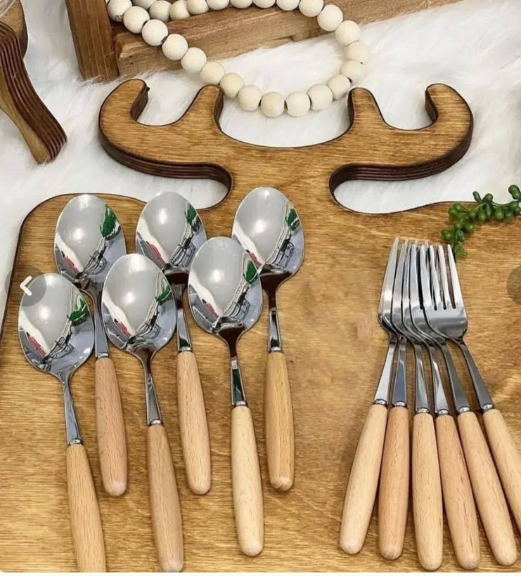 سرویس قاشق و چنگال 12 پارچه مدل دسته چوبی وکیوم