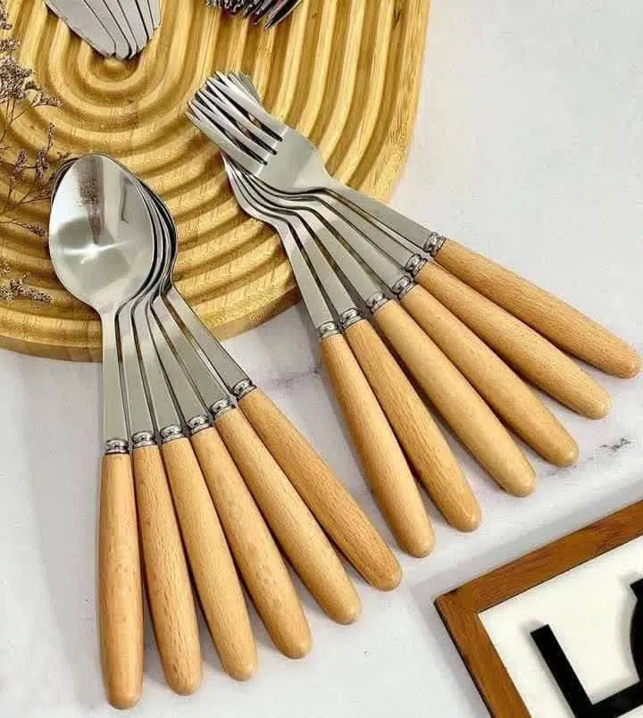 سرویس قاشق و چنگال 12 پارچه مدل دسته چوبی وکیوم